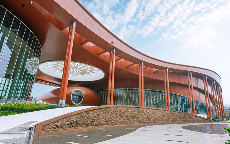 快讯｜试运营启幕！AMG·新葡萄8883见证龙岗国际艺术中心璀璨绽放